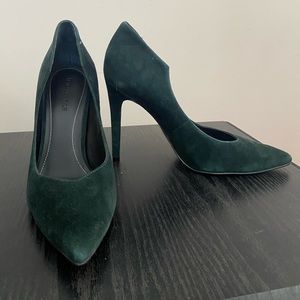Deep emerald green Kendall + Kylie heels